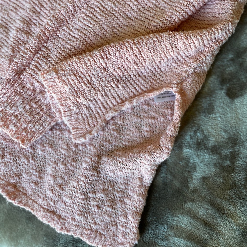 Mossimo Sweater - Picture 4 of 5
